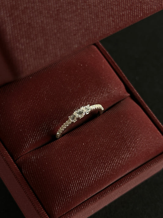 Anillo Trilogía Plateada Clásica en Plata Ley 925