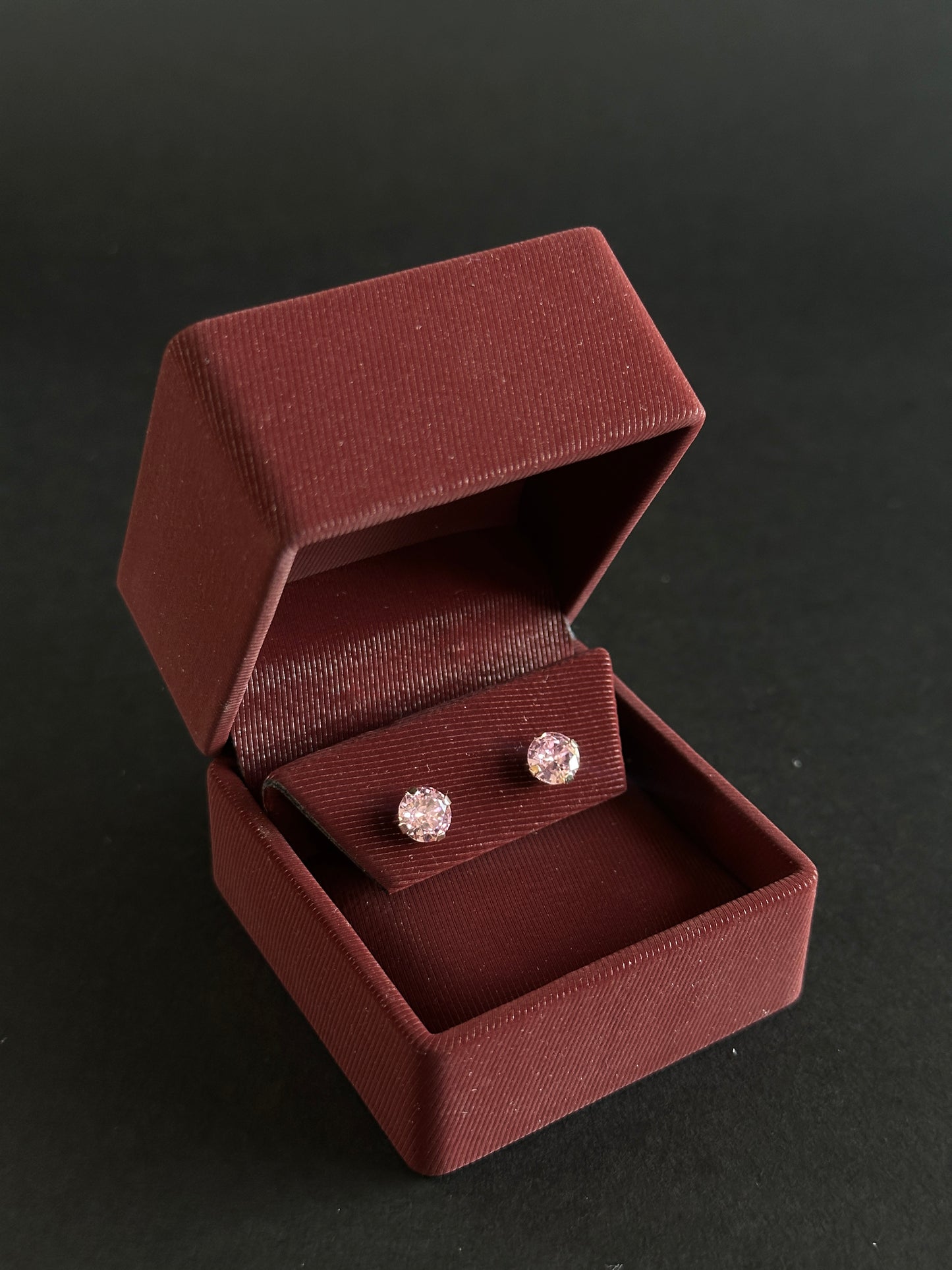 Aretes de Circón rosado redondo en Plata Ley 925