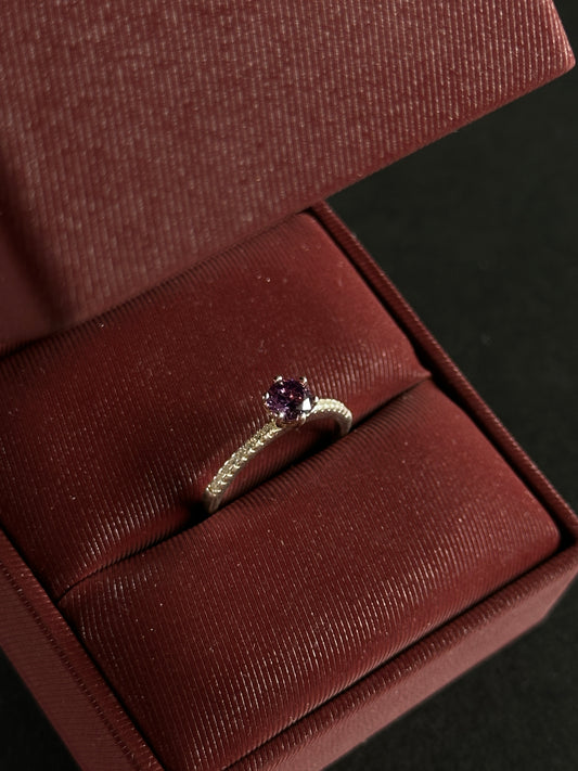 Anillo Morado con Circones en Plata Ley 925