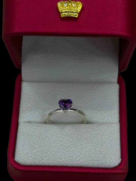 Anillo Corazón Morado con Circones en Plata Ley 925