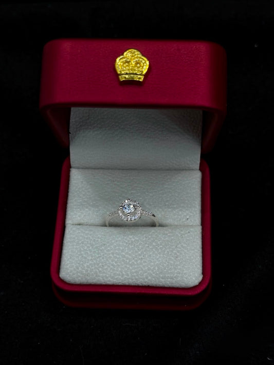 Anillo Halo de Circones en Plata Ley 925