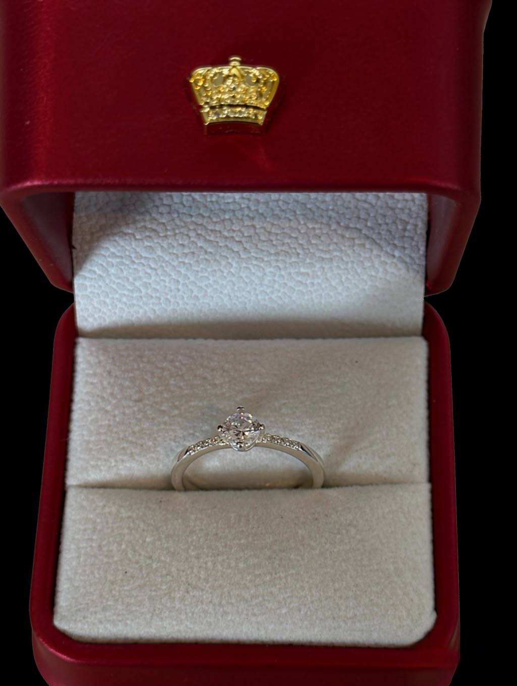 Anillo Solitario Clásico con Circones en Plata Ley 925
