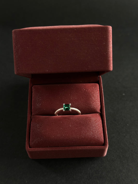 Anillo Verde Royal en Plata Ley 925