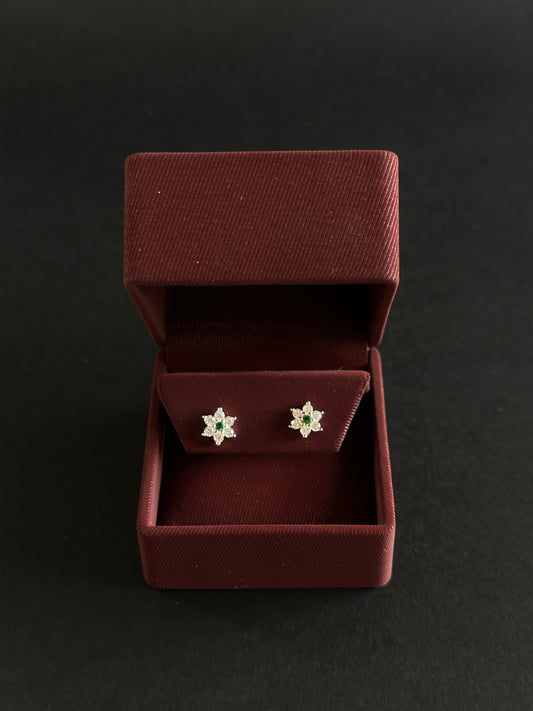 Aretes Flor con Circón Verde en Plata Ley 925