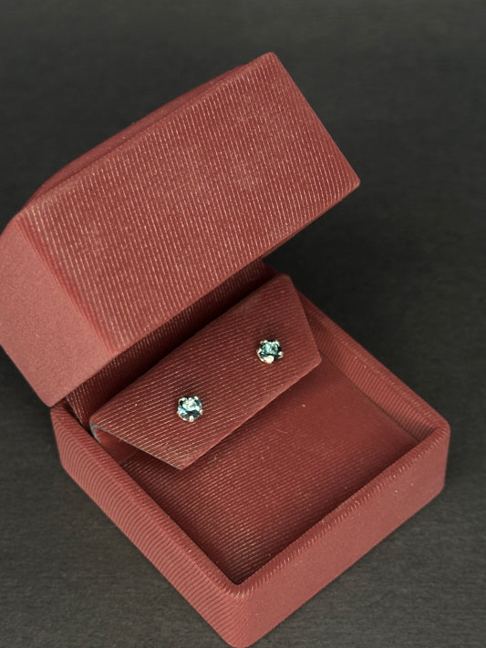Topos en Plata Ley 925 con Topacio London Blue Natural