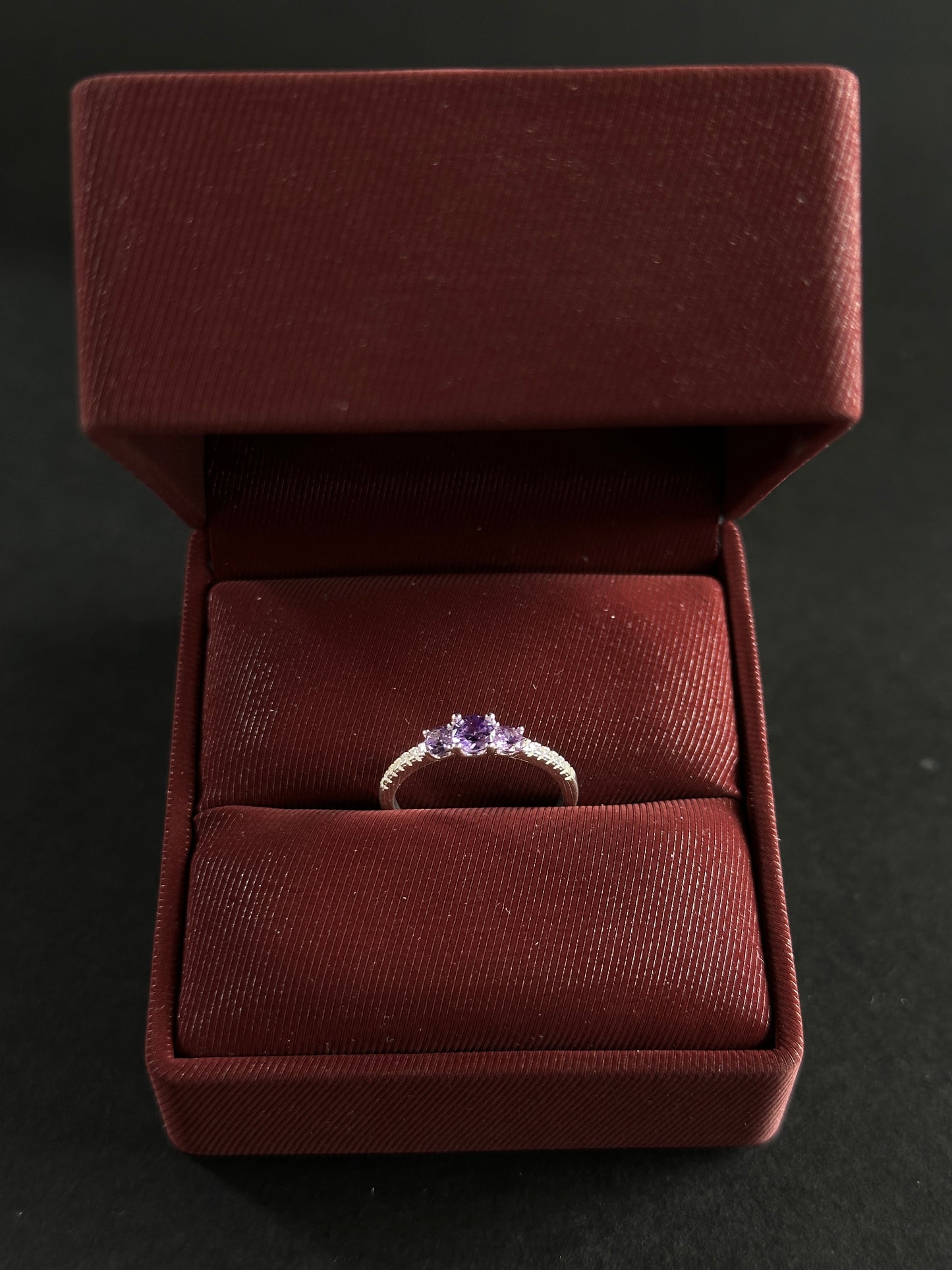 Anillo Trilogía Morada en Plata Ley 925