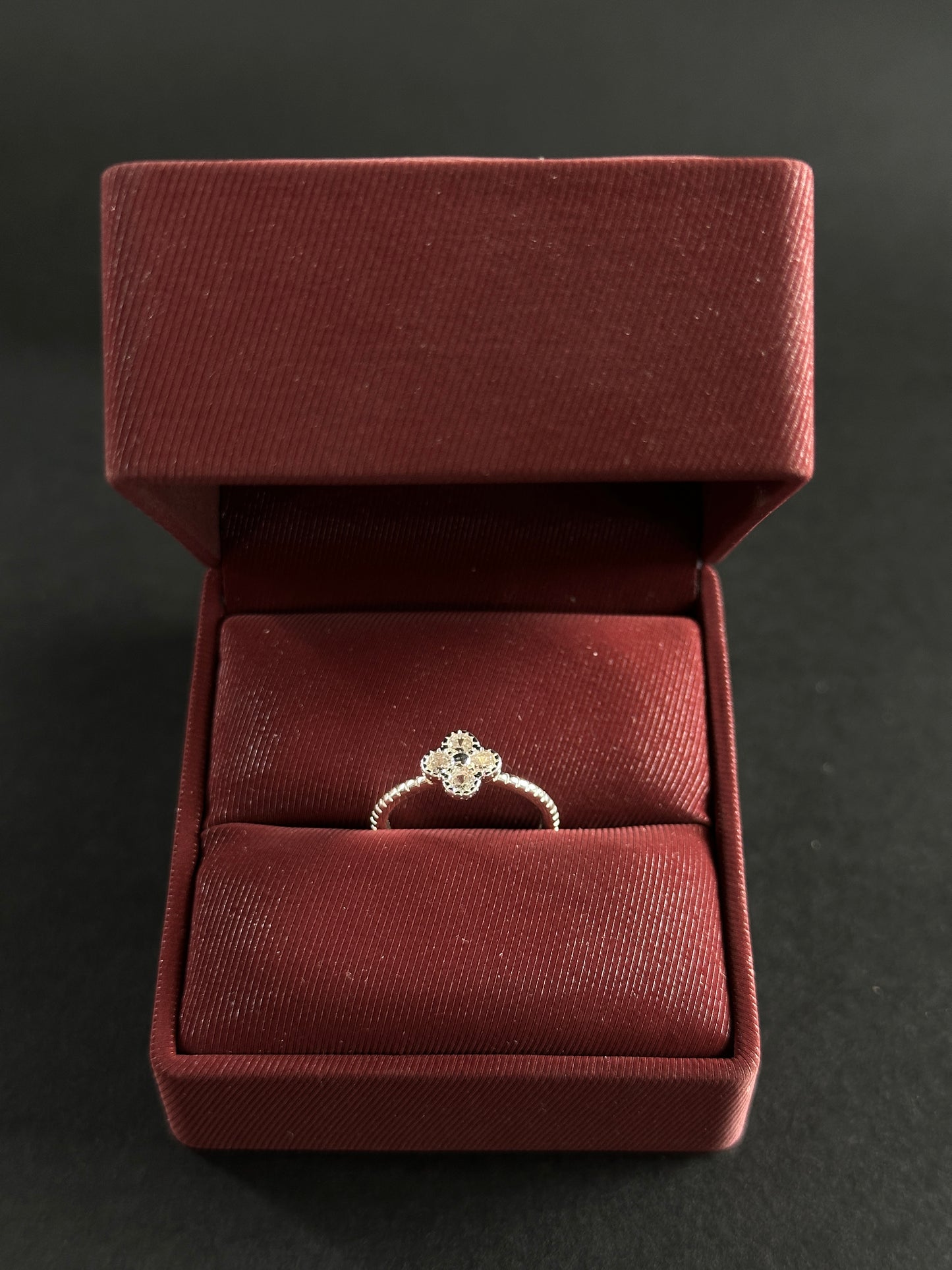 Anillo Van Cleef con Circones en Plata Ley 925