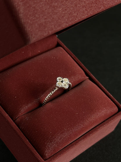 Anillo Van Cleef con Circones en Plata Ley 925