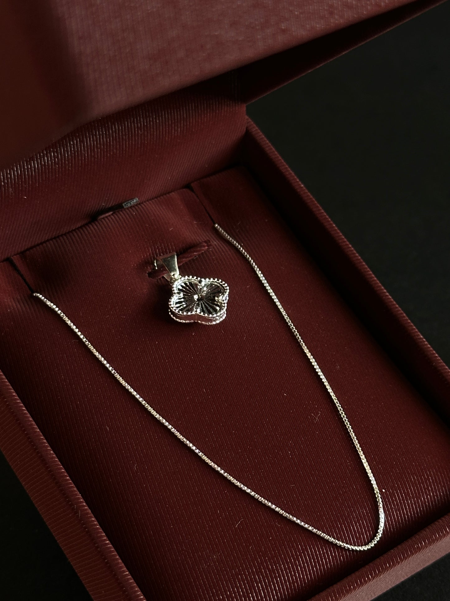 Cadena Tejido Veneciano con Dije Van Cleef Diamantado - 50 cm -  Plata Ley 925