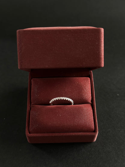 Anillo Eternity de Circones en Plata Ley 925
