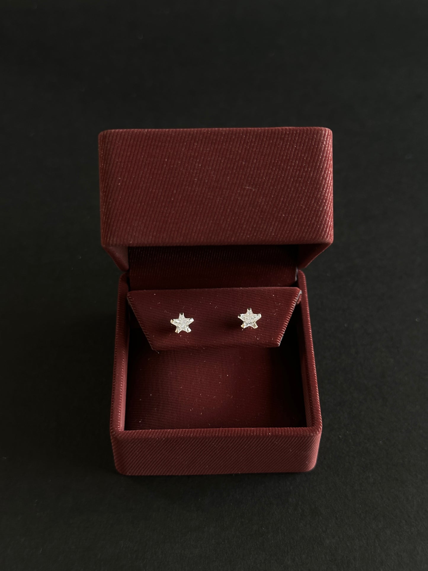 Aretes de Circón plateado en forma de estrella en Plata Ley 925