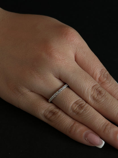 Anillo Eternity de Circones en Plata Ley 925