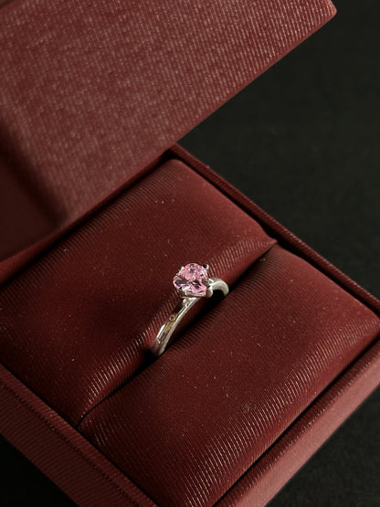 Anillo Corazón Rosado con Circones en Plata Ley 925