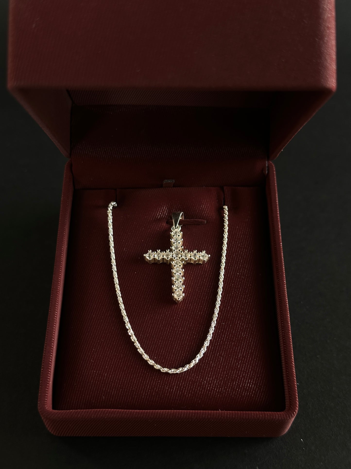 Cadena Tejido Lazo con Dije de Cruz Brillante - 45 cm - Plata Ley 925