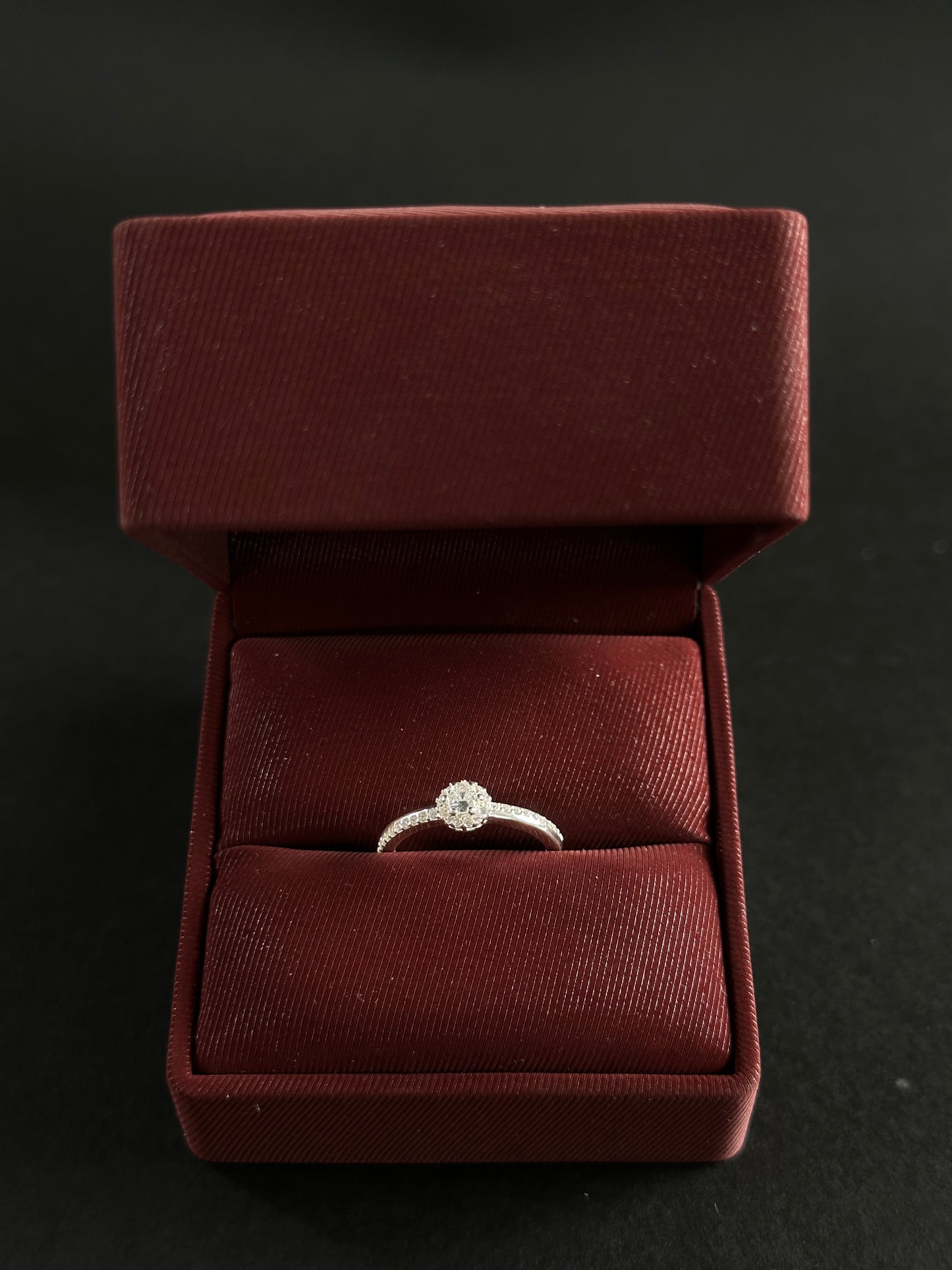 Anillo Imperial Halo en Plata Ley 925