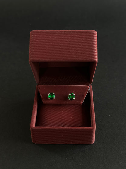 Aretes de Circón verde redondo en Plata Ley 925