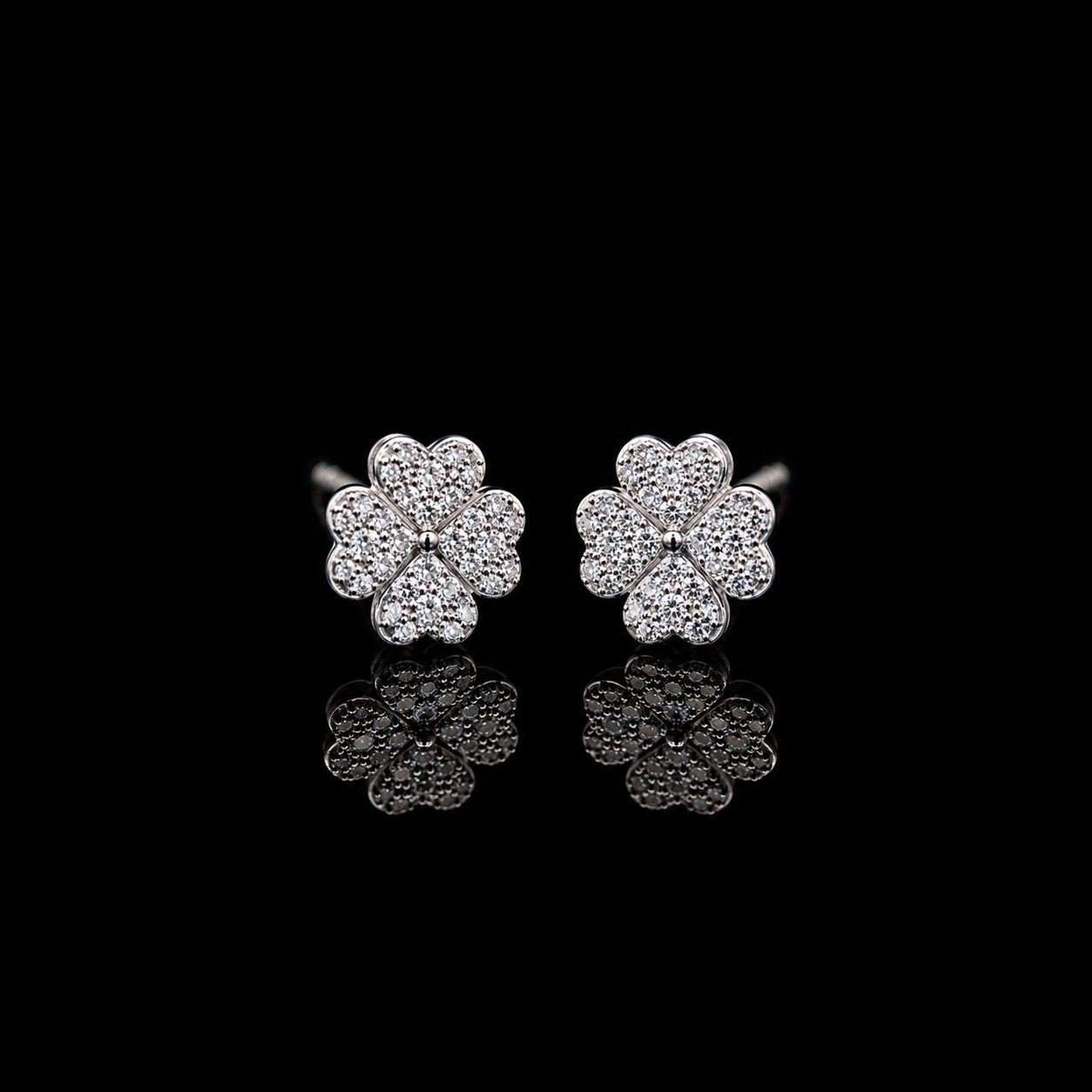 Aretes trebol