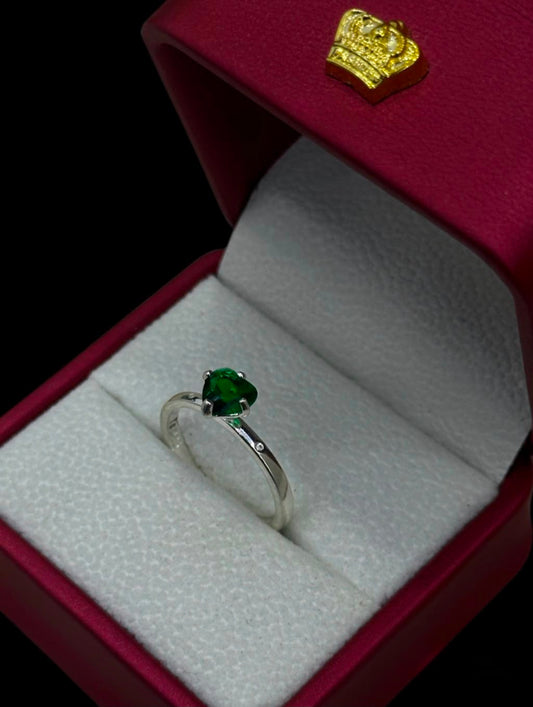 Anillo Corazón Verde con Circones en Plata Ley 925