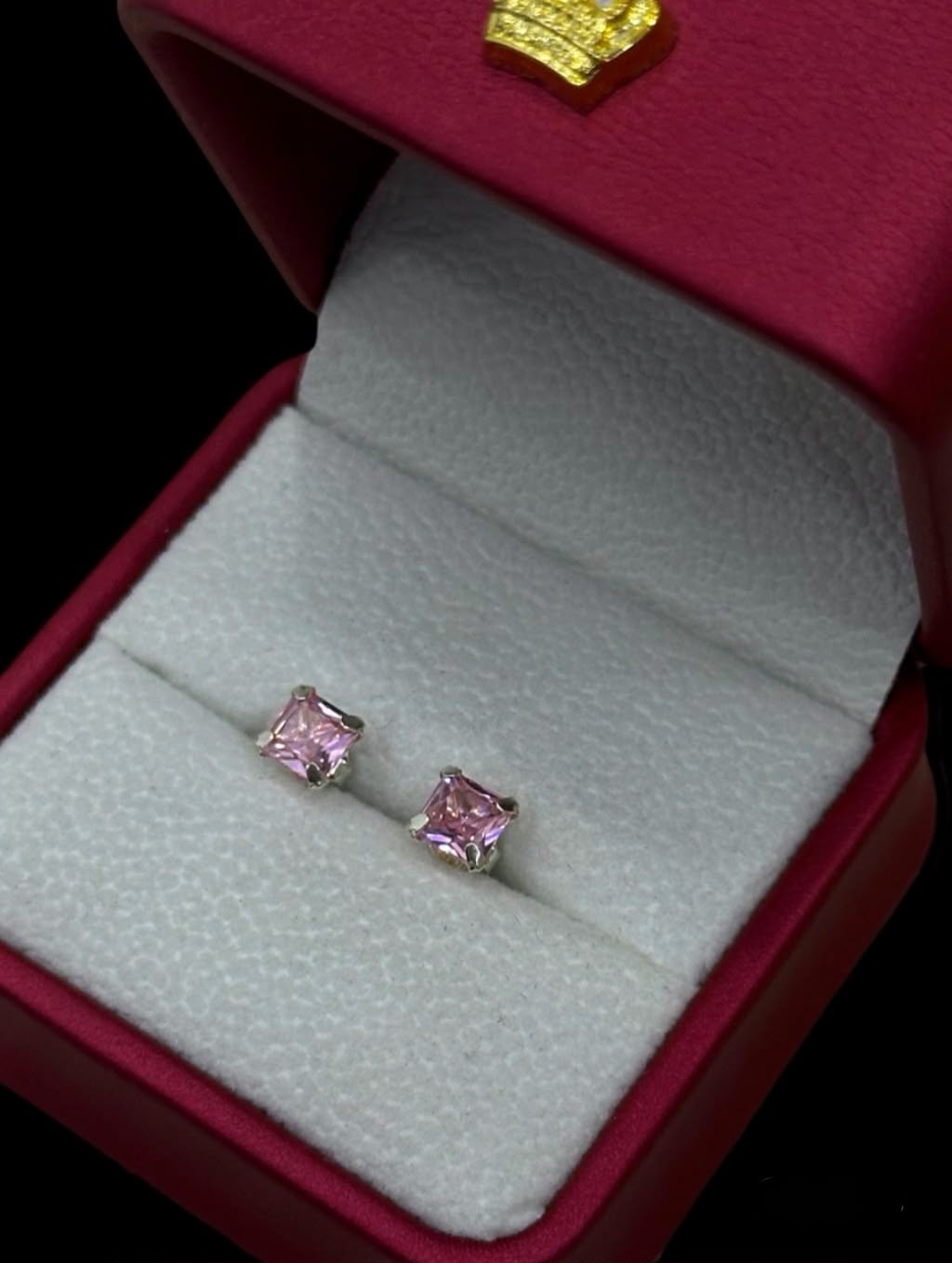 Aretes de Circón Rosado Cuadrado en Plata Ley 925