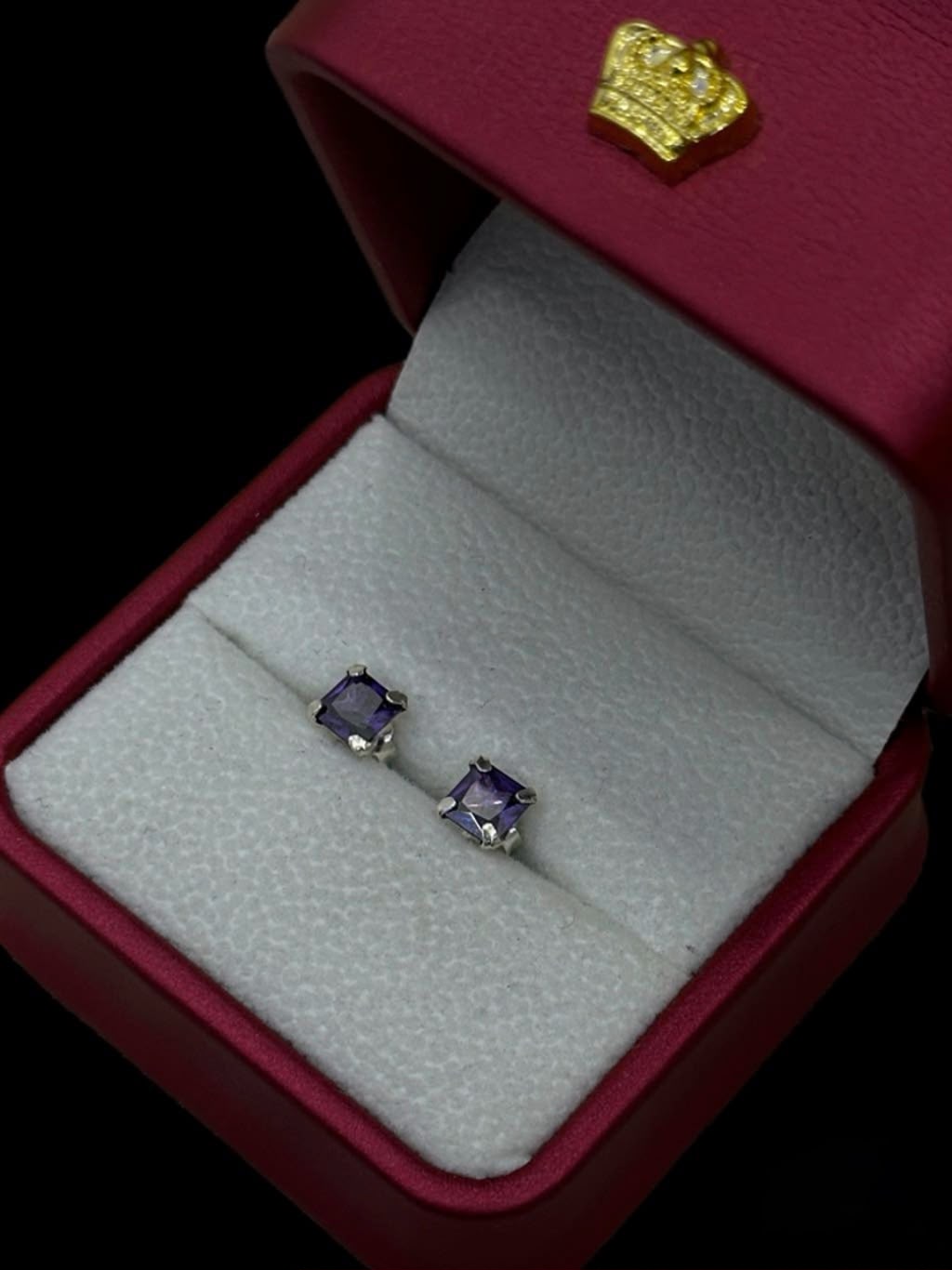 Aretes de Circón morado Cuadrado en Plata Ley 925