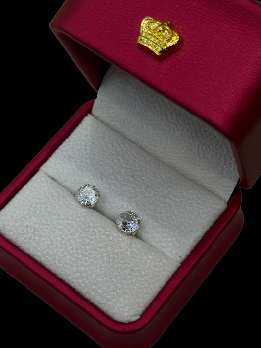 Aretes de Circón plateado redondo en Plata Ley 925