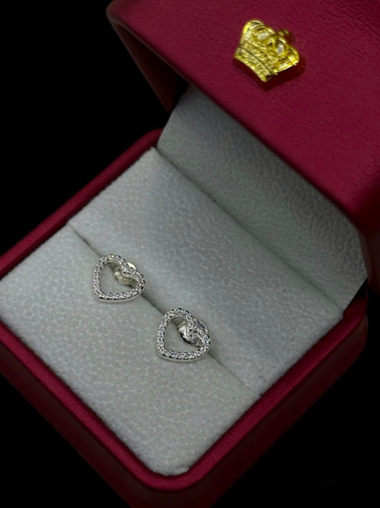 Aretes Corazón Silueta con Circones en Plata Ley 925