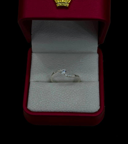 Anillo Solitario Curvo con Circones en Plata Ley 925